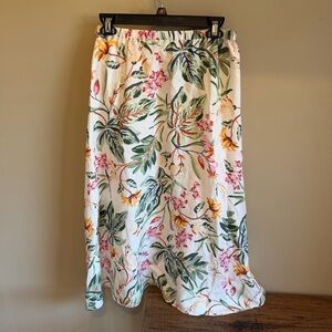 H&M  linen skirt Floral Size Small